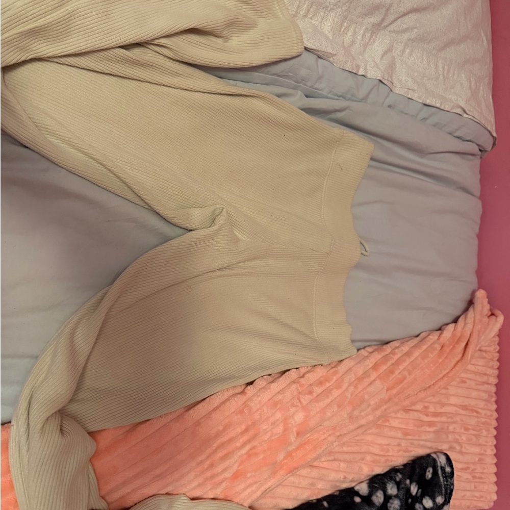 Cream Ribbed Knit Sweater - Picture 3 of 3